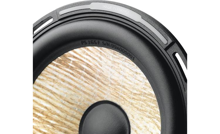 Focal Performance PS 165F Lightweight flax is woven and sandwiched between glass fiber membranes for an extremely rigid and lightweight cone