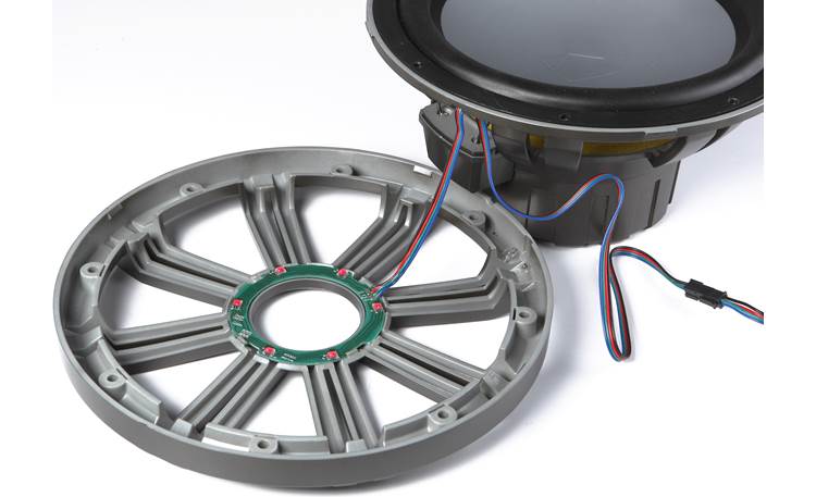 Kicker 41KMW104LC Rugged, removable grilles