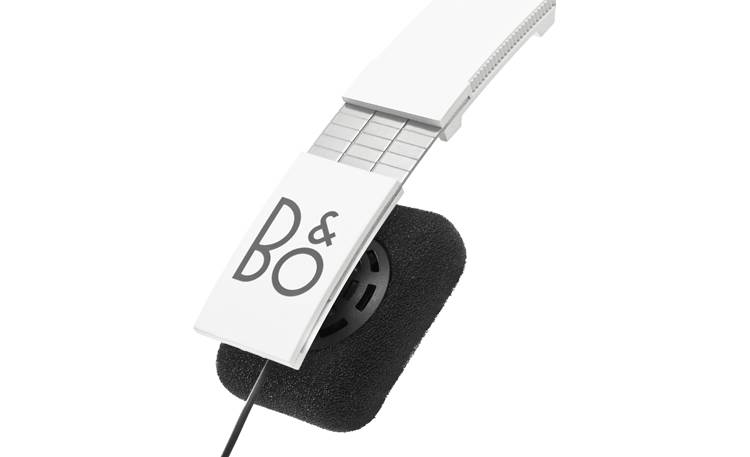 Bang & Olufsen Beoplay Form 2i Semi-open driver design