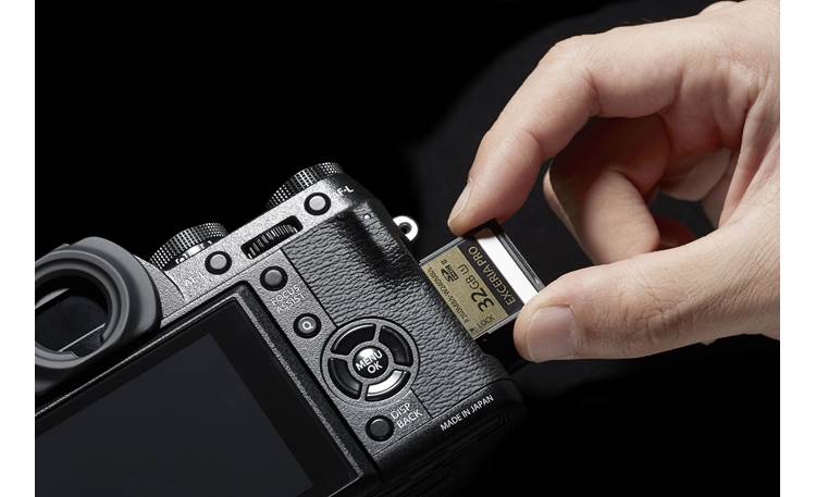 Fujifilm X-T1 (no lens included) Memory card slot