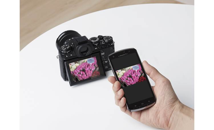 Fujifilm X-T1 Kit Wi-Fi connection allows instant sharing of photos.