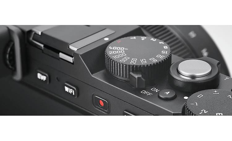 Leica D-Lux Convenient manual controls
