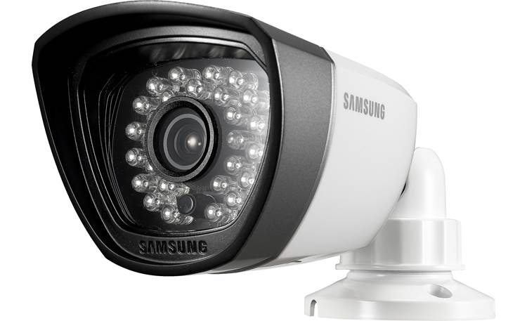 Samsung SDS-P5082 Built-in infrared sensors let the camera see up to 82 feet away in low light