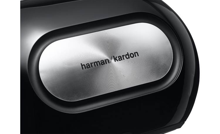Harman Kardon Omni 20 Rear-firing passive radiator offers enhanced bass response