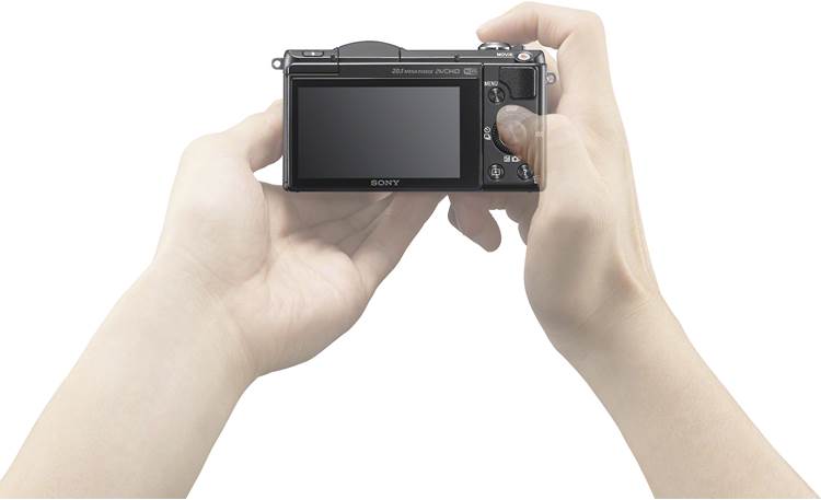 Sony Alpha a5000 Kit The ICLE5000 can be conveniently operated by ghosts (FPO)