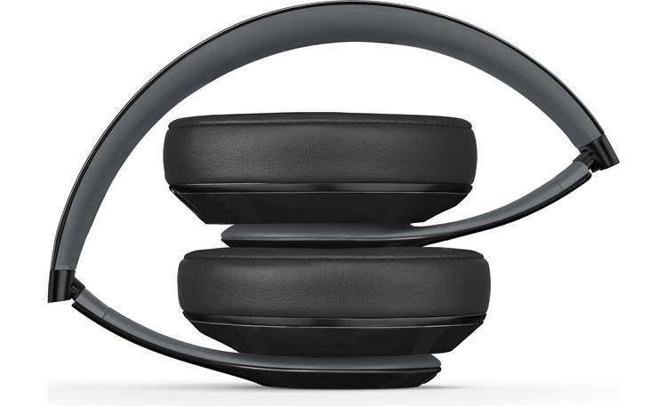 Beats by Dr. Dre® Studio Wireless™ Fold them up for easy storage