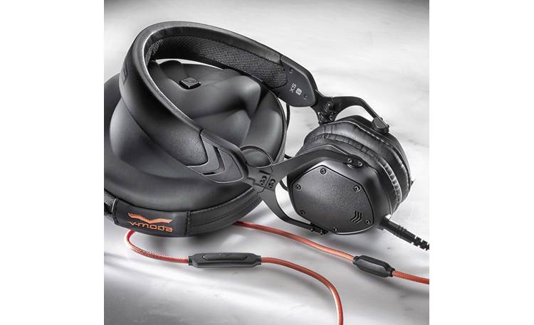 V-MODA XS Parts are tested beyond military quality standards, including the Kevlar-reinforced cable