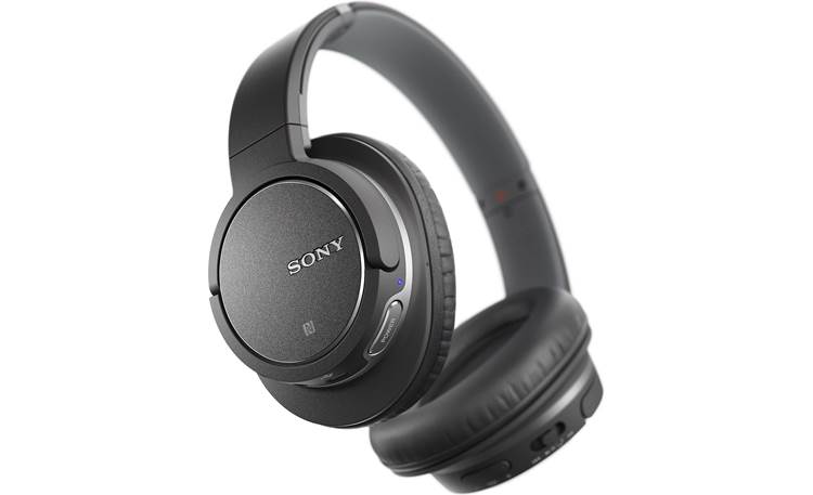 Sony MDR-ZX770BN Earcup controls and connections