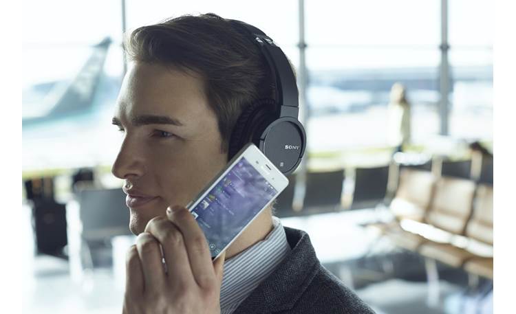 Sony MDR-ZX770BN NFC-compatible for one-touch pairing with compatible devices