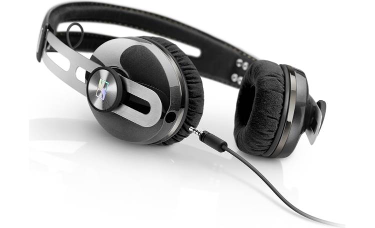 Sennheiser Momentum 2.0 OEG Cable connects to earcup