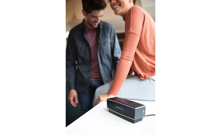 Bose® SoundLink® Mini <em>Bluetooth®</em> speaker II Carbon - use inside with charging cradle