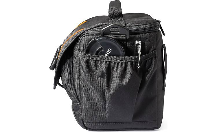 Lowepro Adventura SH 160 II Two pleated side pockets for small accessories