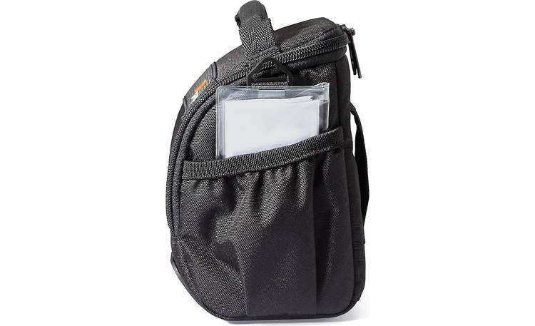 Lowepro Adventura SH 100 II Two pleated side pockets for small accessories