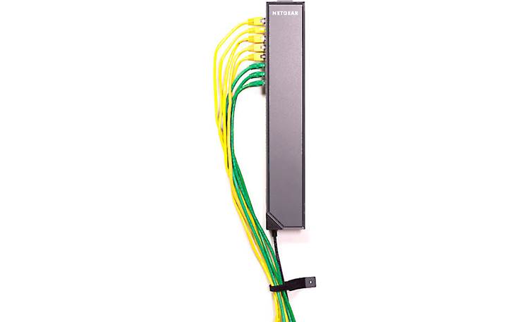 NETGEAR GSS108E-100NAS Makes cable management easier