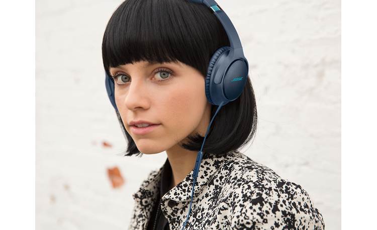 Bose® SoundTrue® around-ear headphones II Around-the-ear fit