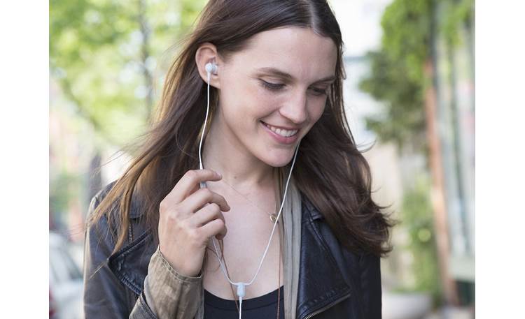 Bose® SoundTrue® Ultra in-ear headphones In-line remote for Apple devices