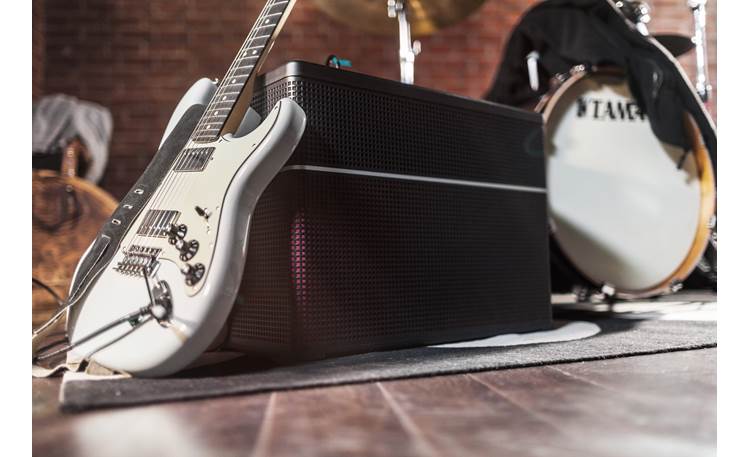 Line 6 AMPLIFi™ 150 (guitar and cable not included)