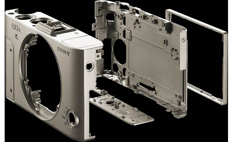 Sony Cyber-shot® DSC-RX1R II Rugged magnesium alloy body