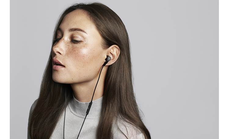 B&O PLAY Beoplay H3 ANC by Bang & Olufsen Comfortable in-ear fit