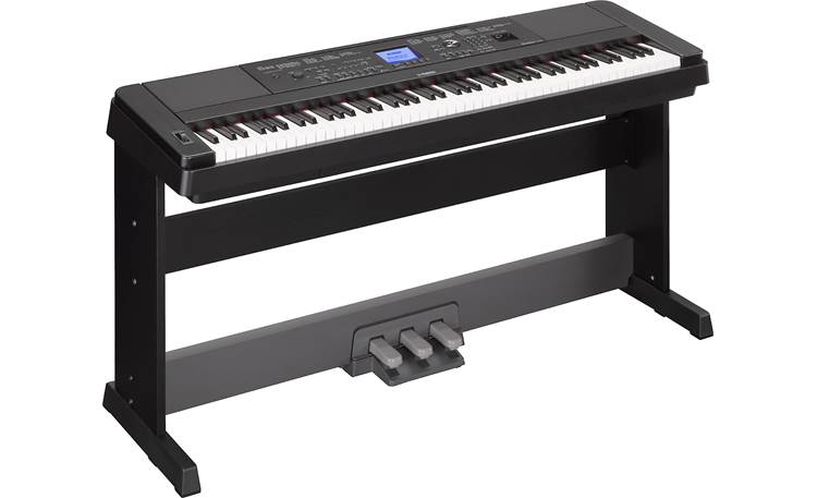 Yamaha DGX-660B With optional foot pedals