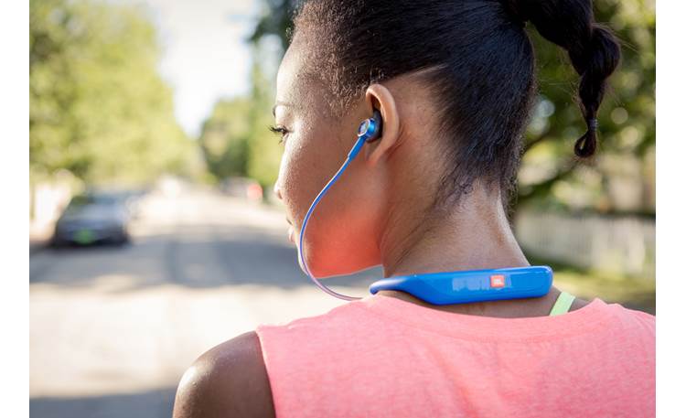 JBL Reflect Response Ergonomic neckband for a secure, comfortable fit