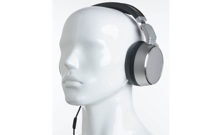 Sennheiser HD 630VB Mannequin shown for fit and scale
