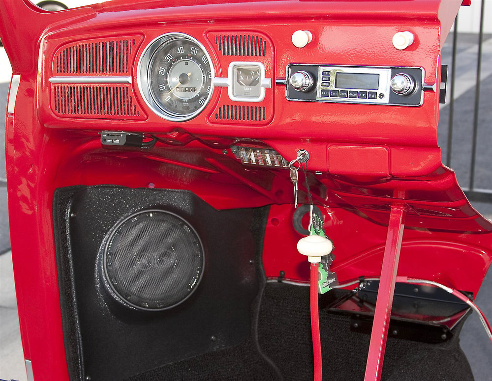 RetroSound VWKPBC Kick Panel Enclosures Includes a pair of 63/4