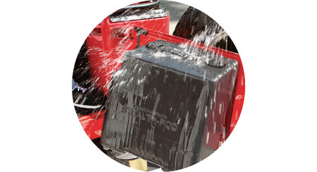 Easy-to-remove enclosure