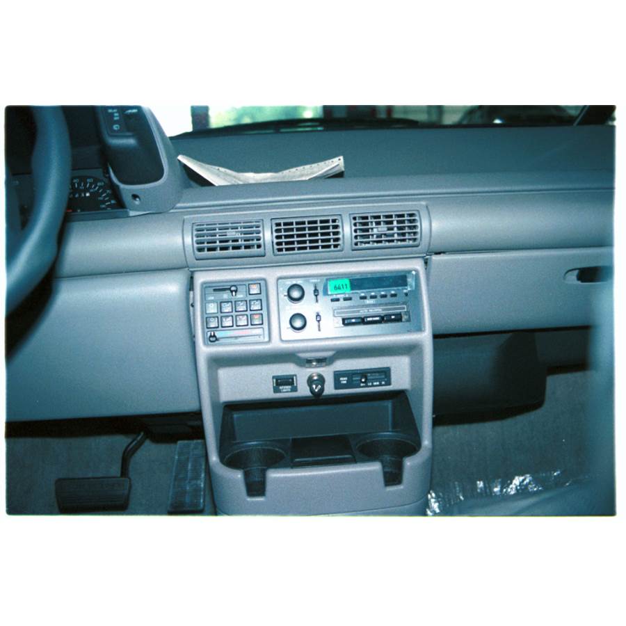 1995 Chevrolet Lumina APV Factory Radio