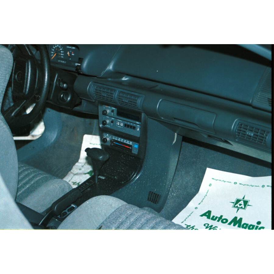 1992 Chevrolet Cavalier Factory Radio