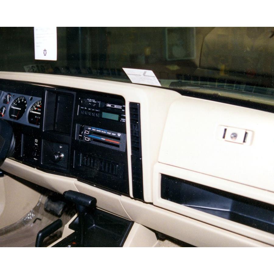 1988 Jeep Cherokee Factory Radio