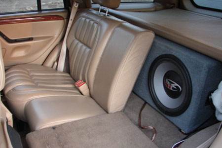 Rockford Punch Z subwoofer, custom ported box