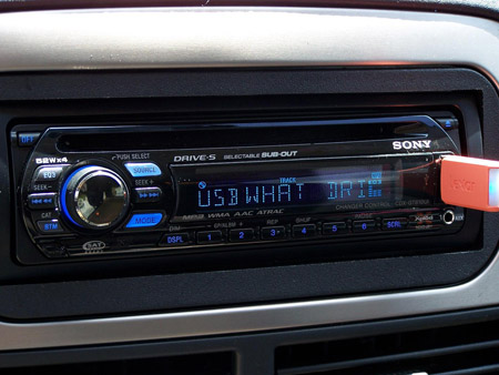 USB port on a head unit should have been done a loooong time ago.