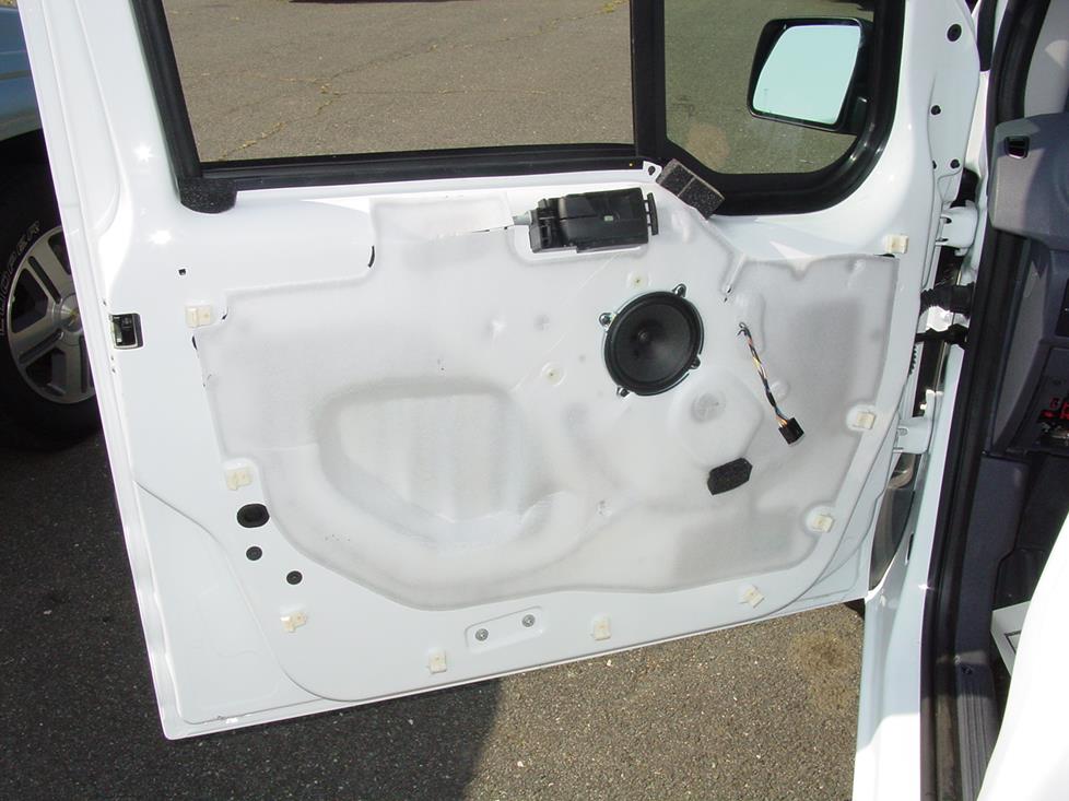 2007 ford transit door lock removal