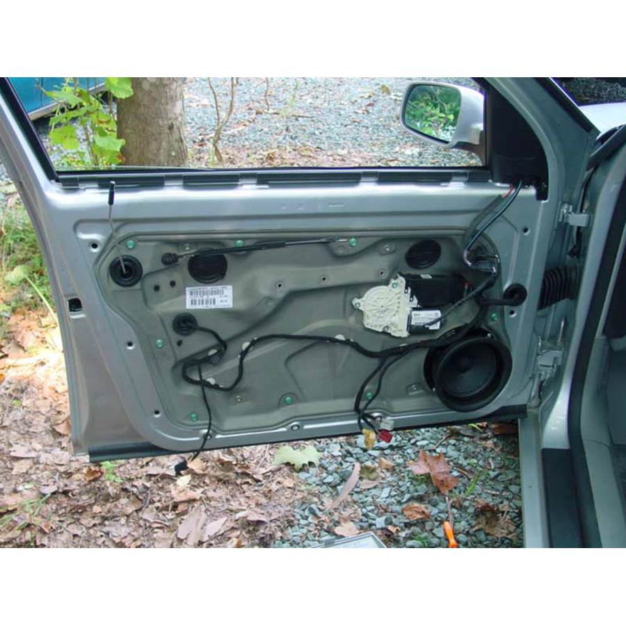 2002 Volkswagen Jetta Front door midrange