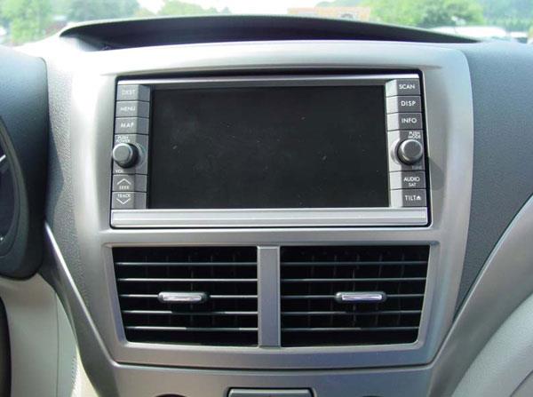 Subaru radio with navigation (Crutchfield Research Photo)