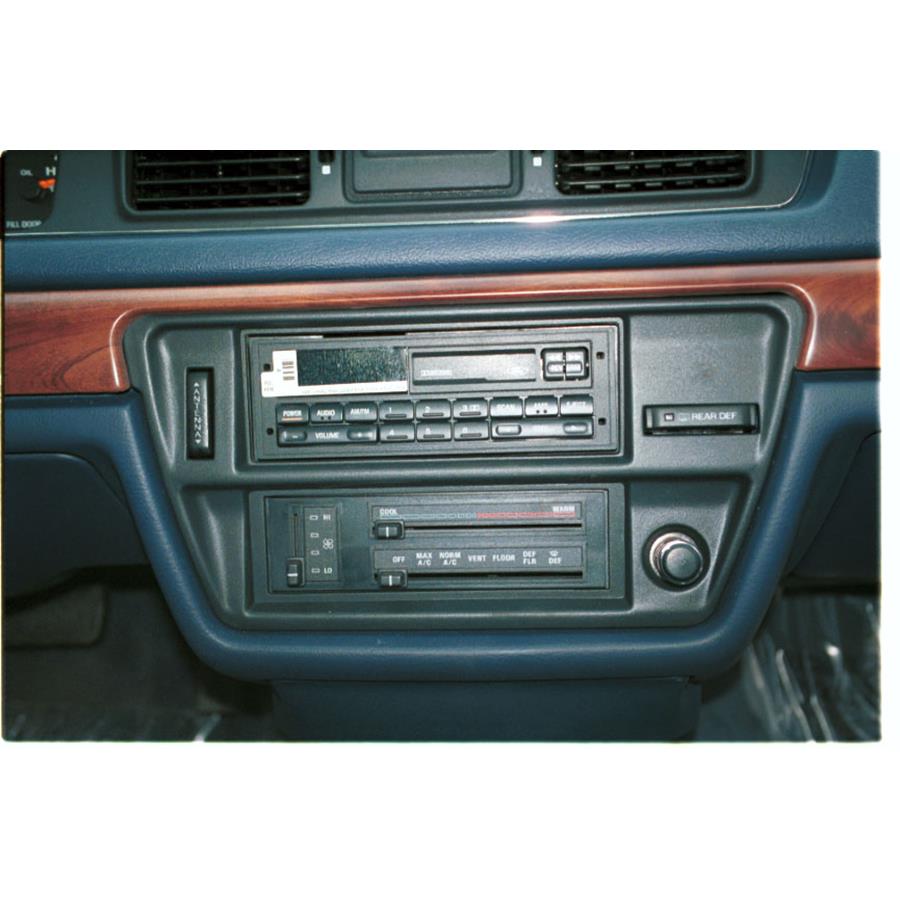 1994 Ford Crown Victoria Factory Radio