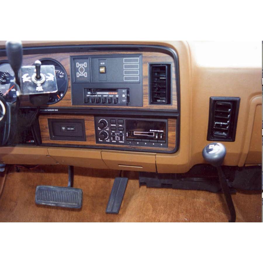 1982 Dodge Ramcharger Factory Radio
