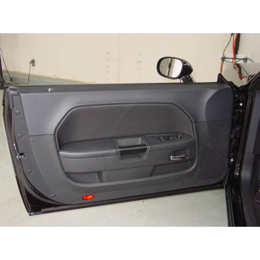 2008 Dodge Challenger Front door speaker location