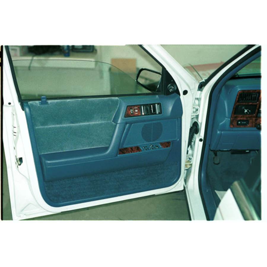 1993 Chrysler Lebaron Front door speaker location