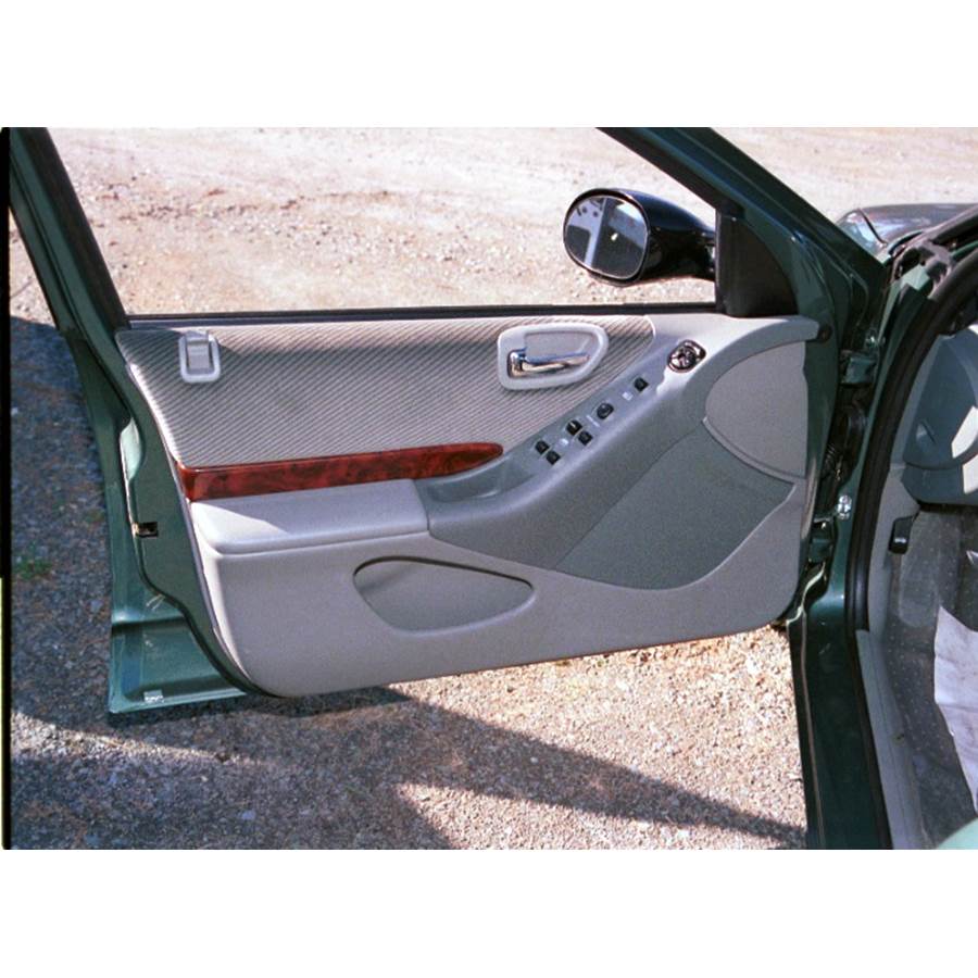 1997 Chrysler Cirrus Front door speaker location