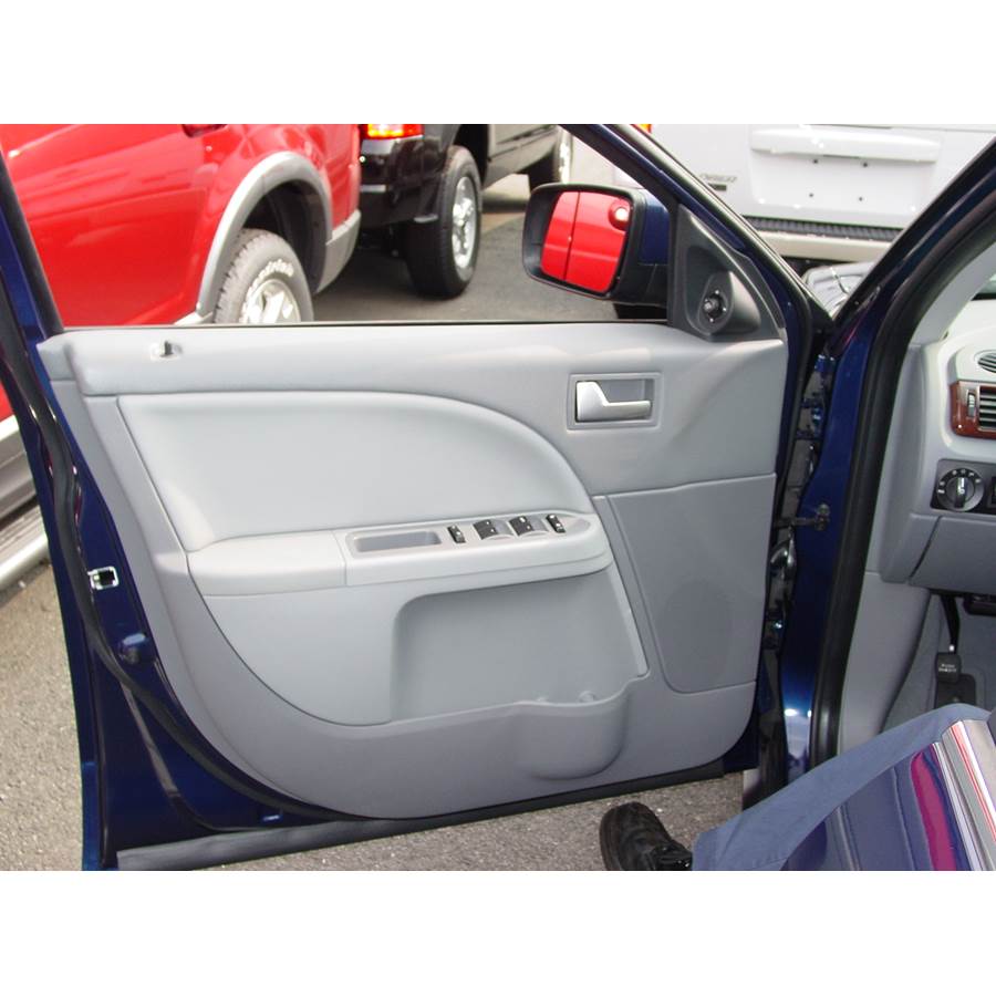 2005 Ford Five Hundred Front door speaker location