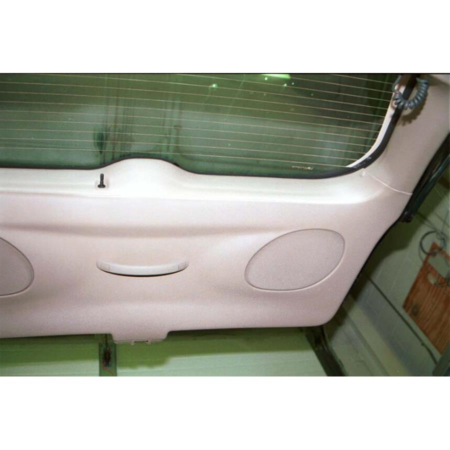 2004 Ford Taurus SE Tailgate speaker location