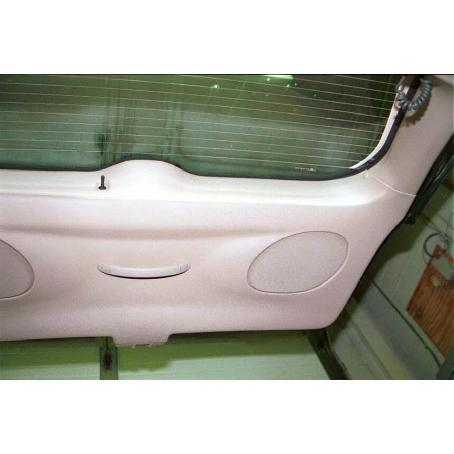 2004 Ford Taurus SEL Tailgate speaker location