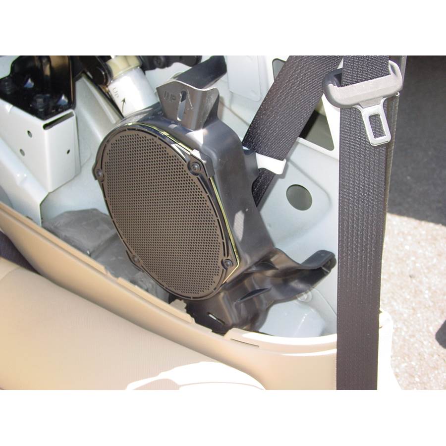 2007 Ford Mustang Rear side panel speaker