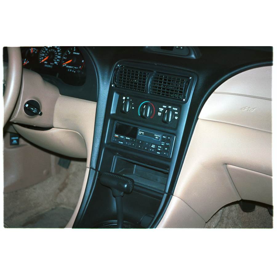 1997 Ford Mustang Factory Radio