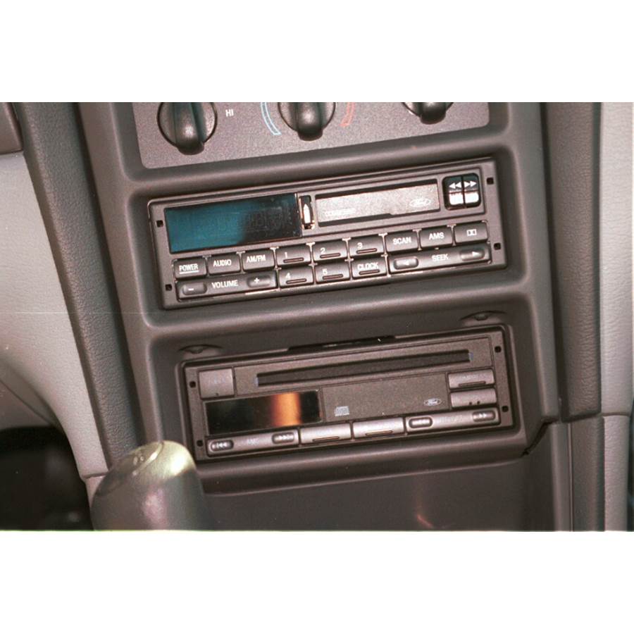 1999 Ford Mustang Factory Radio