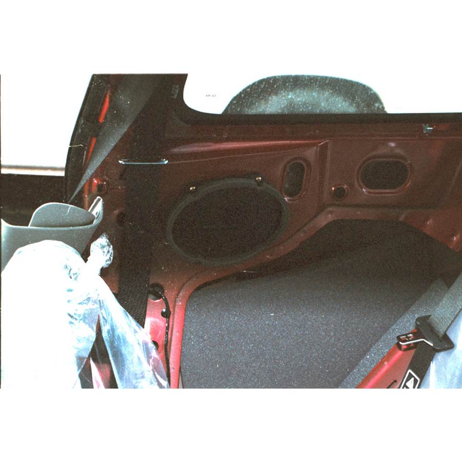 2000 Ford Focus ZX3 Rear side panel speaker