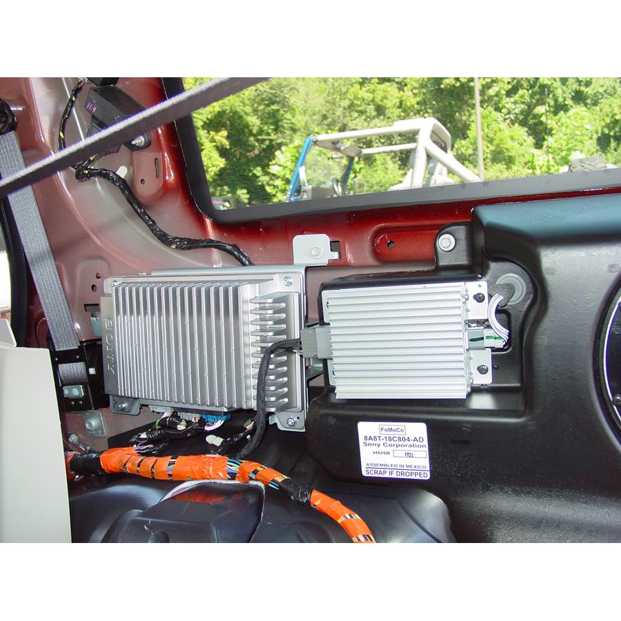 2011 Ford Flex Factory amplifier