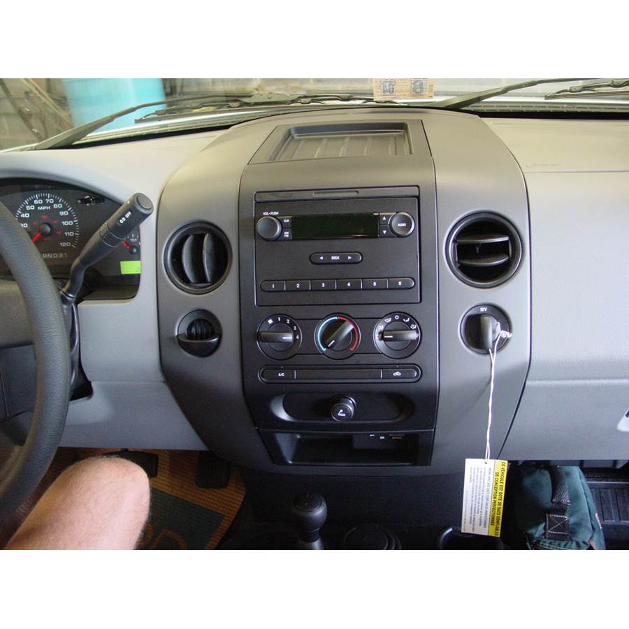 2005 Ford F-150 Factory Radio